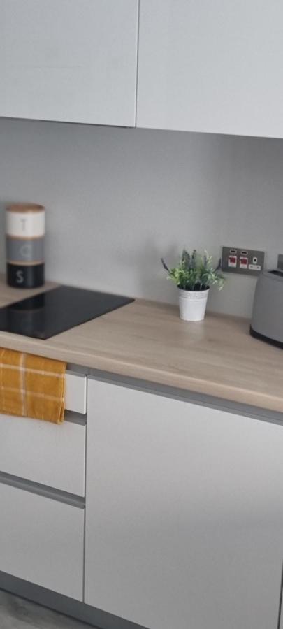 The Hub Gibraltar Apartment ภายนอก รูปภาพ