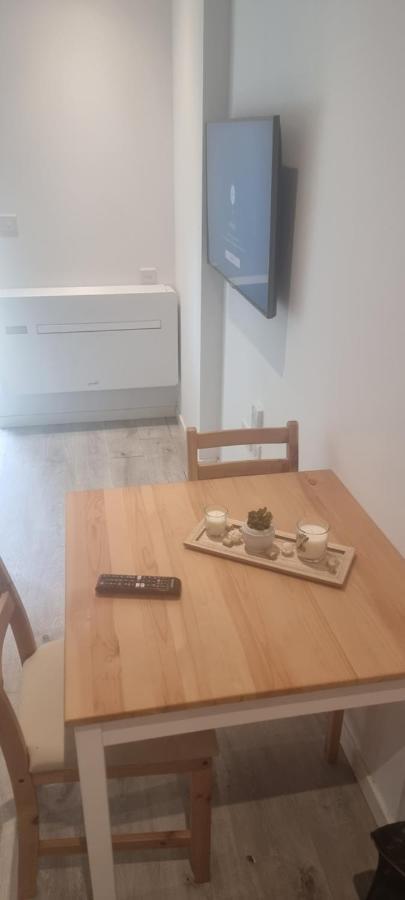 The Hub Gibraltar Apartment ภายนอก รูปภาพ