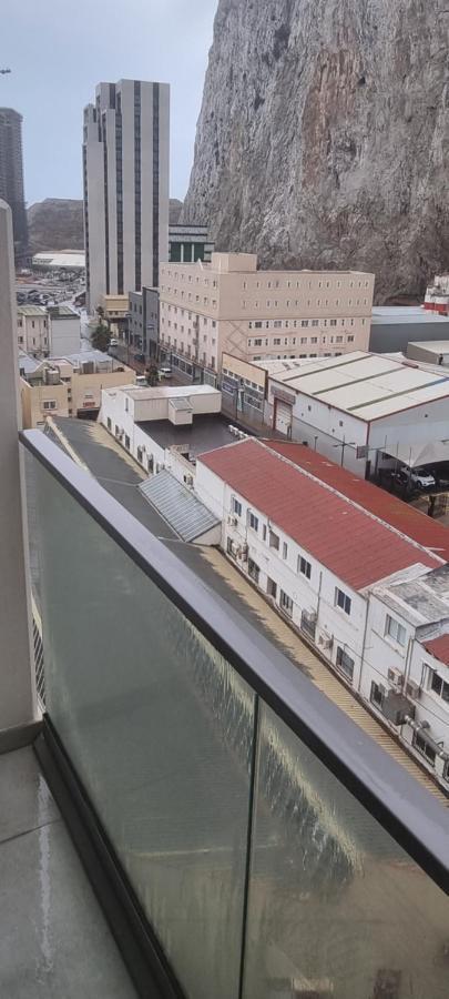 The Hub Gibraltar Apartment ภายนอก รูปภาพ
